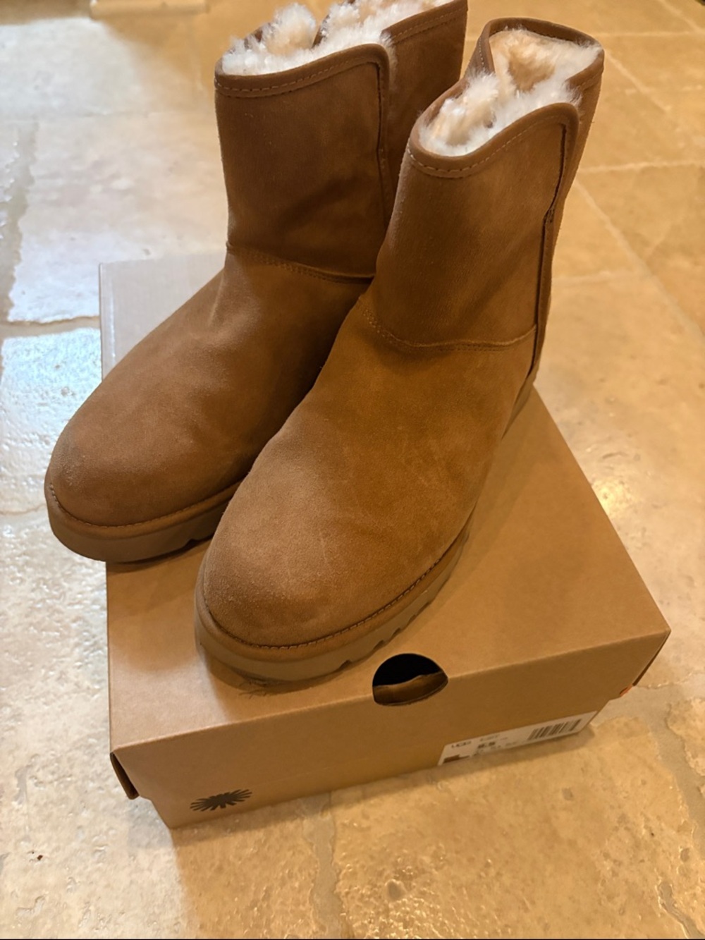 UGG W Cory II Suede Short Winter Boots